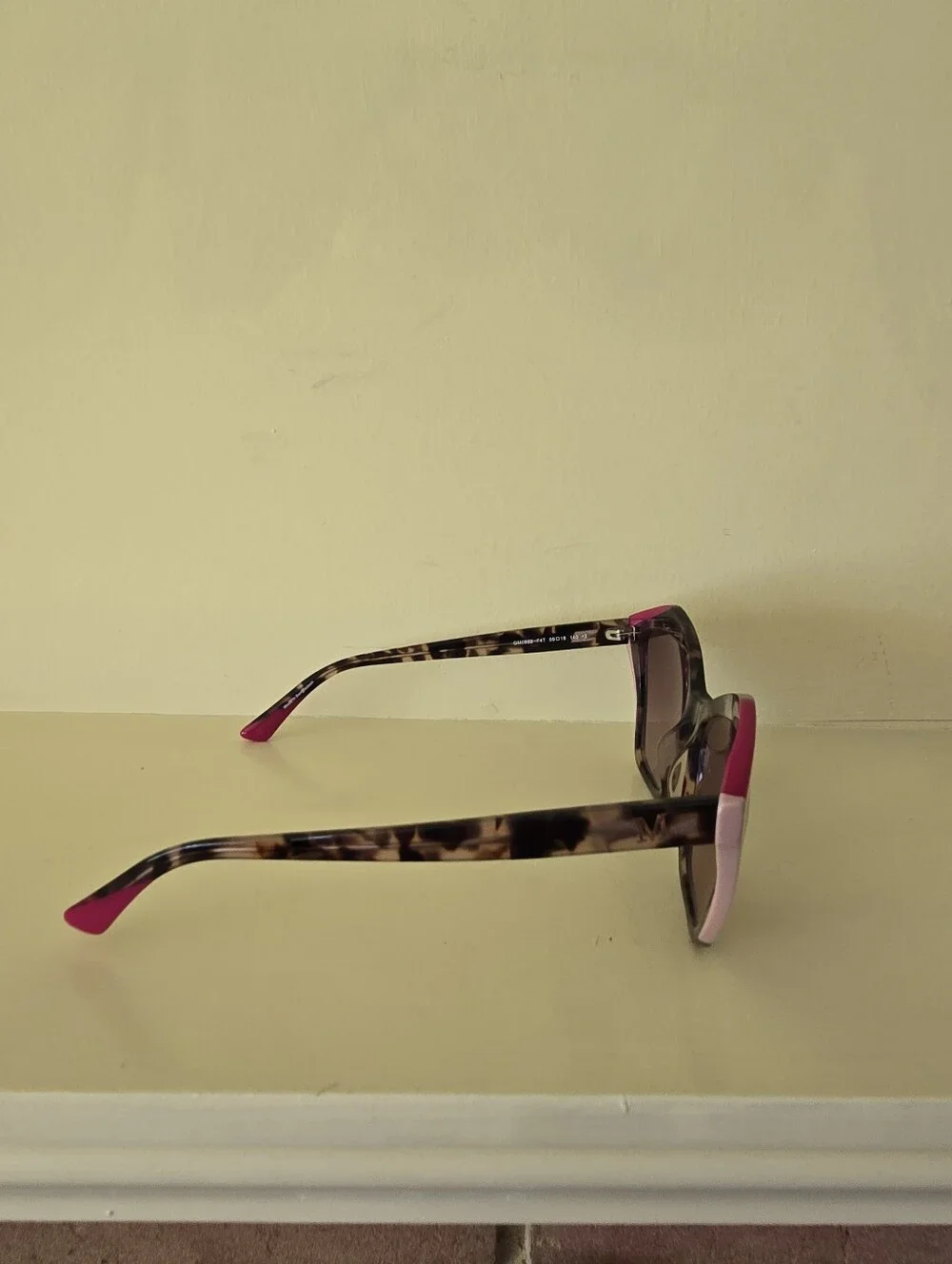 Marciano by GUESS Women's Cat Eye Tortoise Pink Sunglasses 59-18-140
